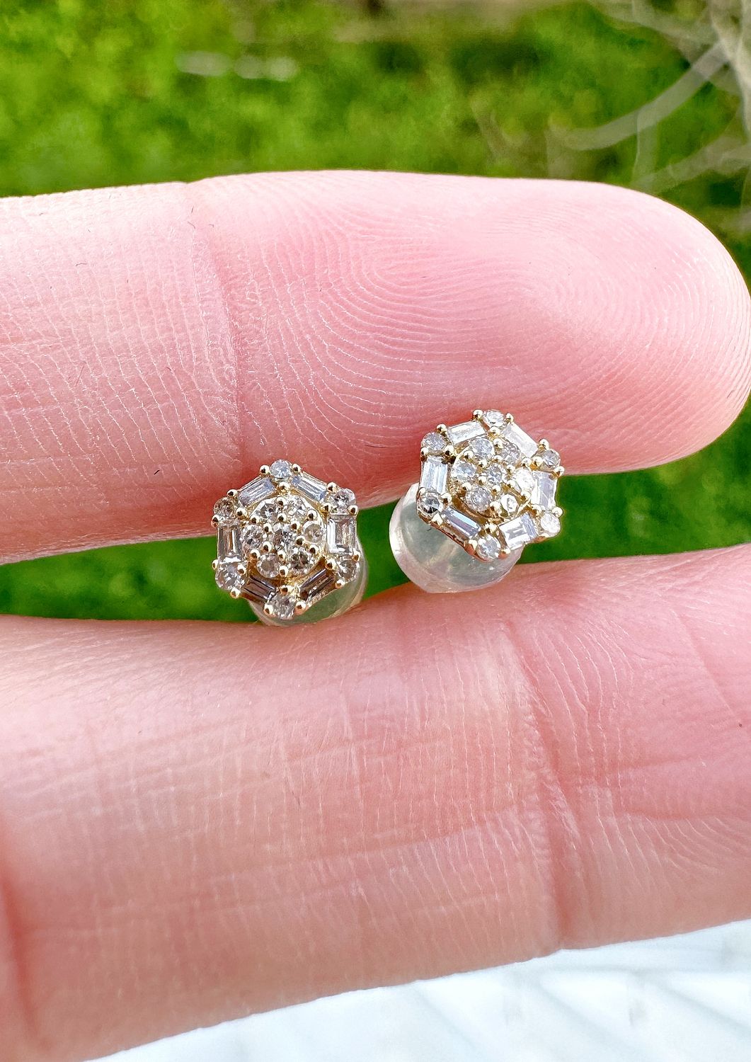 0.20 ct Baguette Hexagon Stud