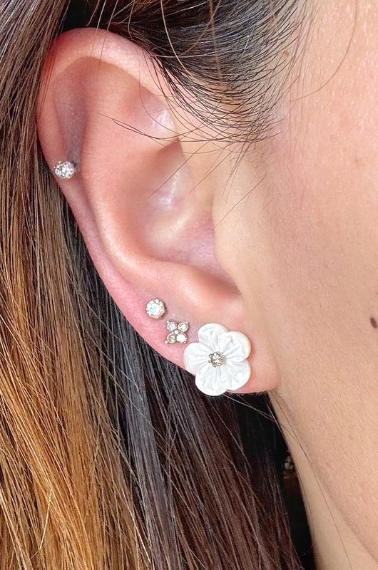 0.10 ct in White Mother of Pearl Earrings