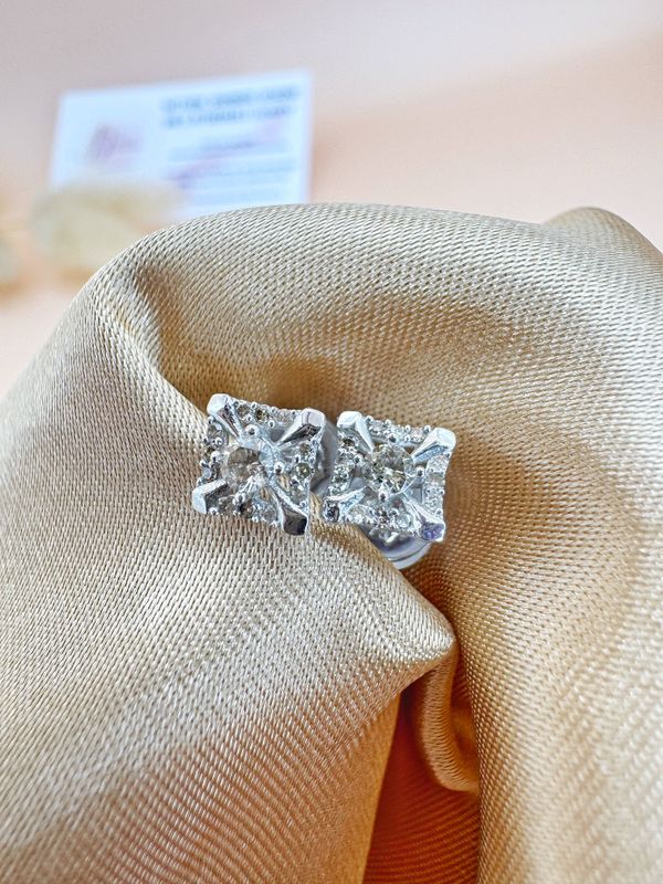 0.20 tcw Eva Square Studs