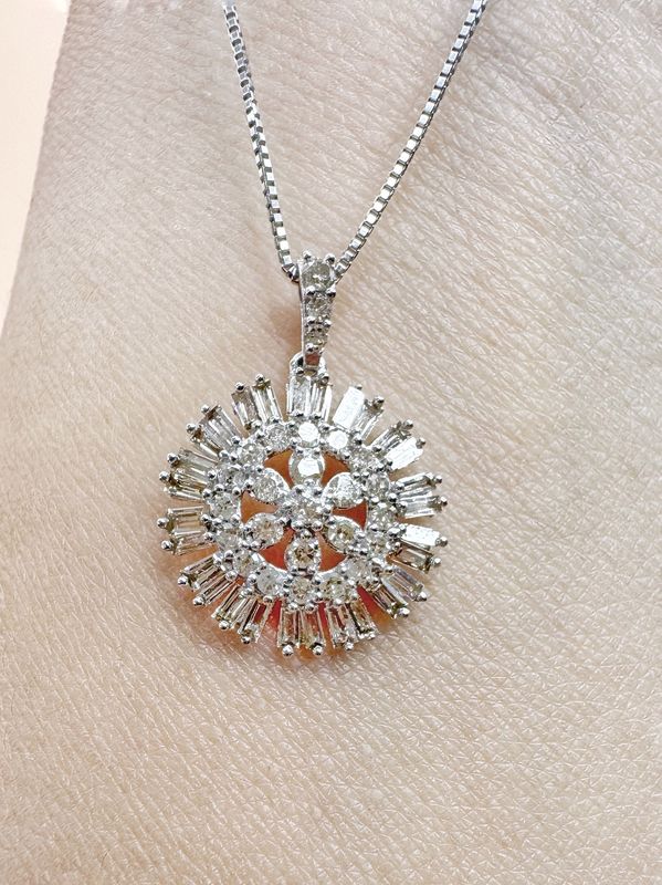 0.50 ct Lui Round Pendant Wg