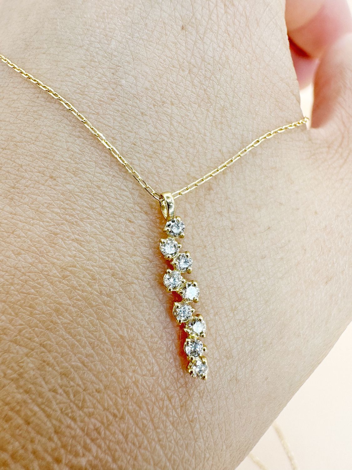 0.20 ct Line Pendant attached Necklace YG