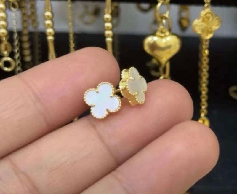 10mm VCA white Stud
