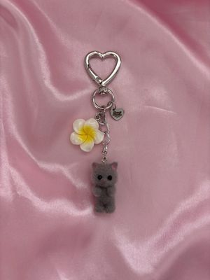 NEW Silver Gray Kitty Flower Bag Charm Keychain