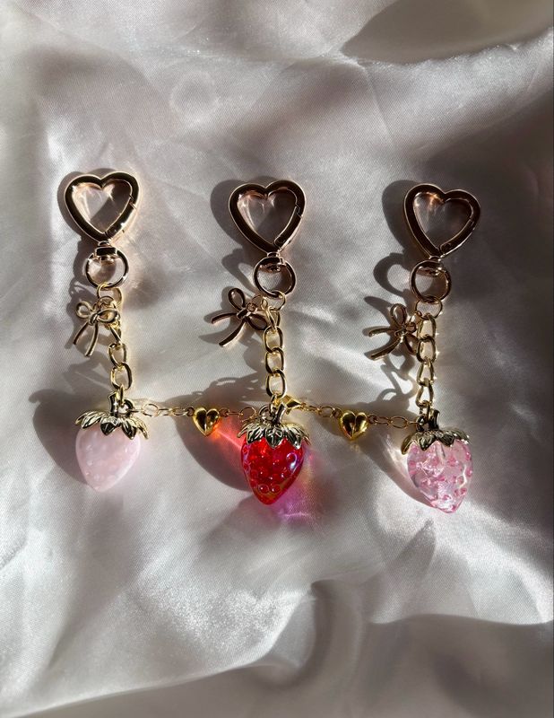 ✨NEW Gold Matching Strawberry Trio Bag Charm Set (3 ppl)✨