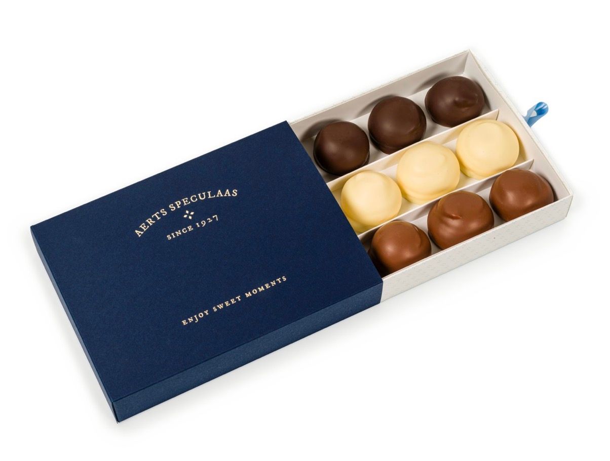 Aerts Luxedoos met 12 Chocoladezoenen - 400gr