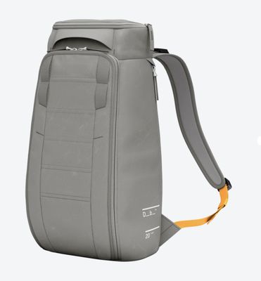 HUGGER BACKPACK 20L