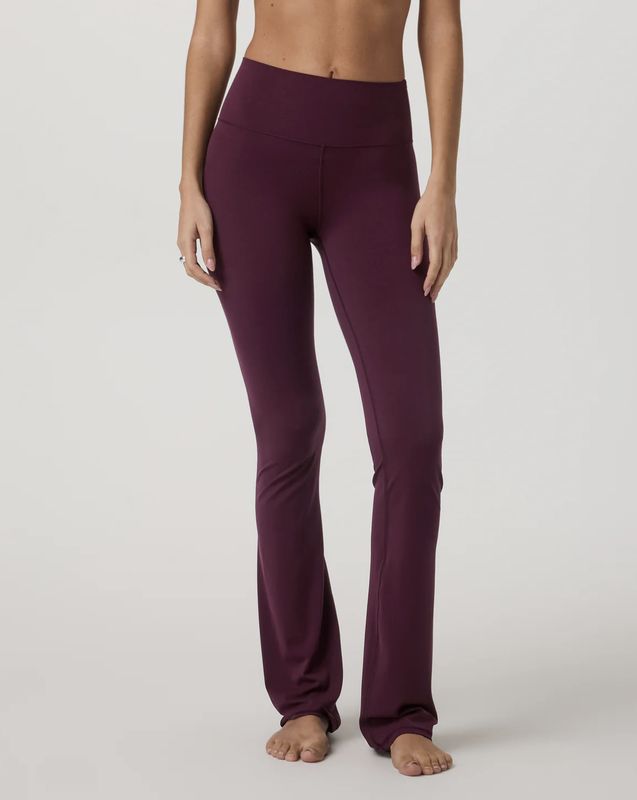 Vuori AllTheFeels Slim Flare
