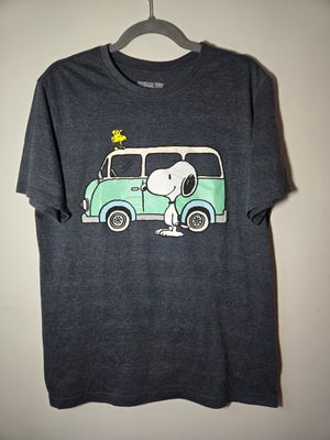 Peanuts Graphic T-Shirt with Woodstock, Snoopy and a car Men&#39;s Large (L) Blue/Grey - E