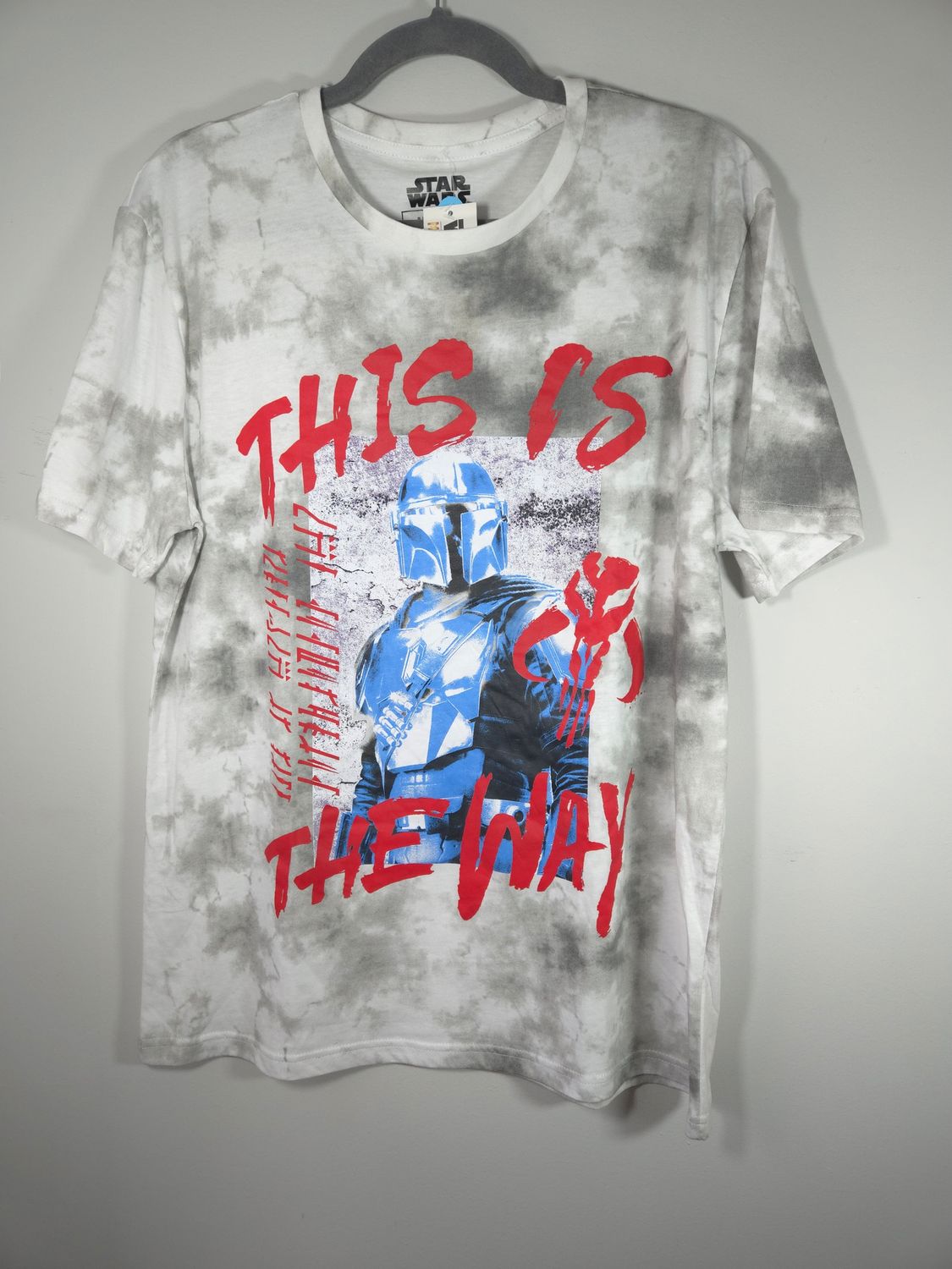 Official Star Wars: The Mandalorian &quot;This is the way&quot; Graphic T-Shirt Men&#39;s Medium (M) White and Grey Tie Dye - NWT