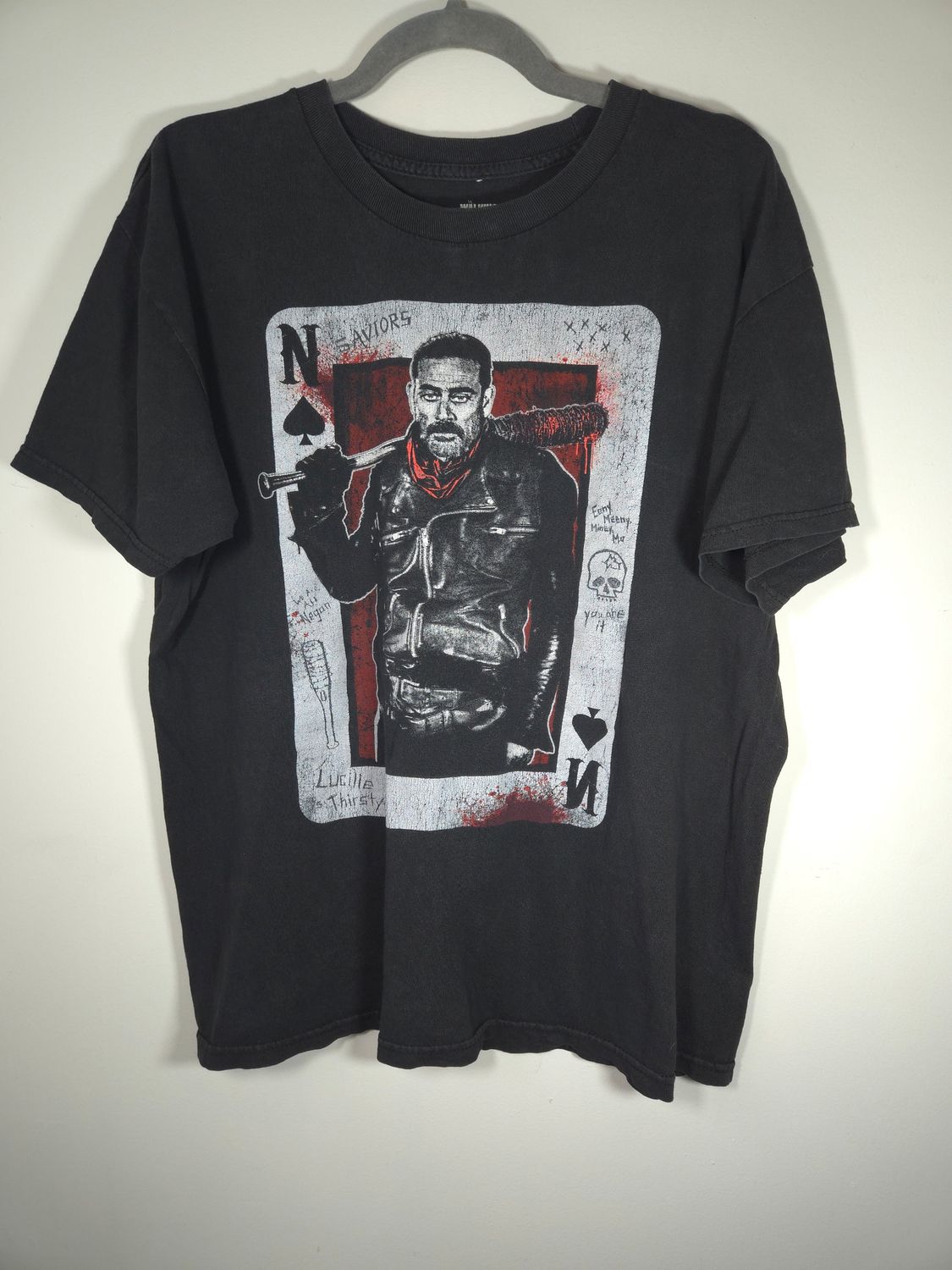 The Walking Dead Saviors Negan with Lucille Graphic T-Shirt Men&#39;s Large (L) Black - G