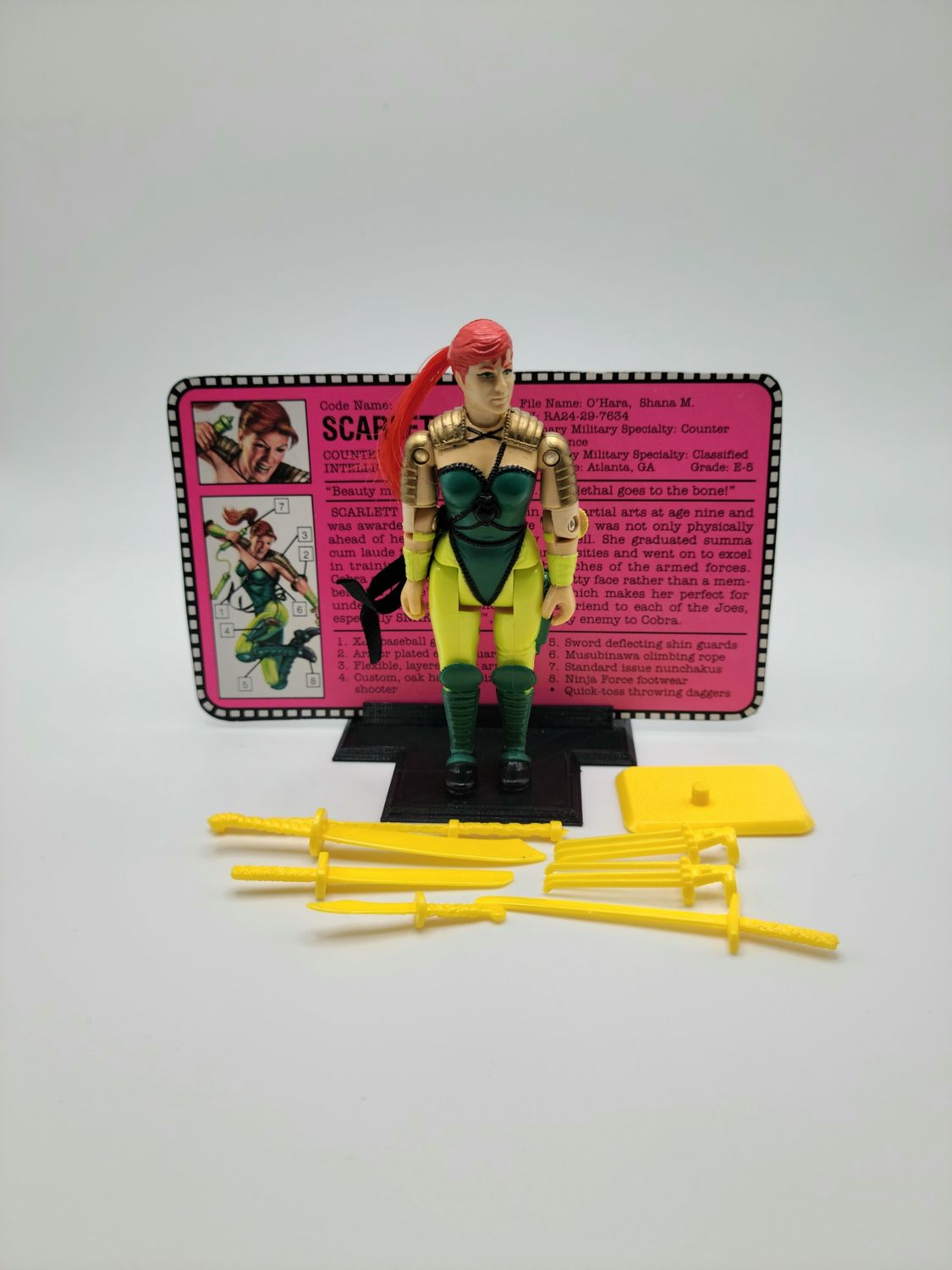 1993 Scarlett Complete with Filecard - Vintage G.I. Joe Hasbro