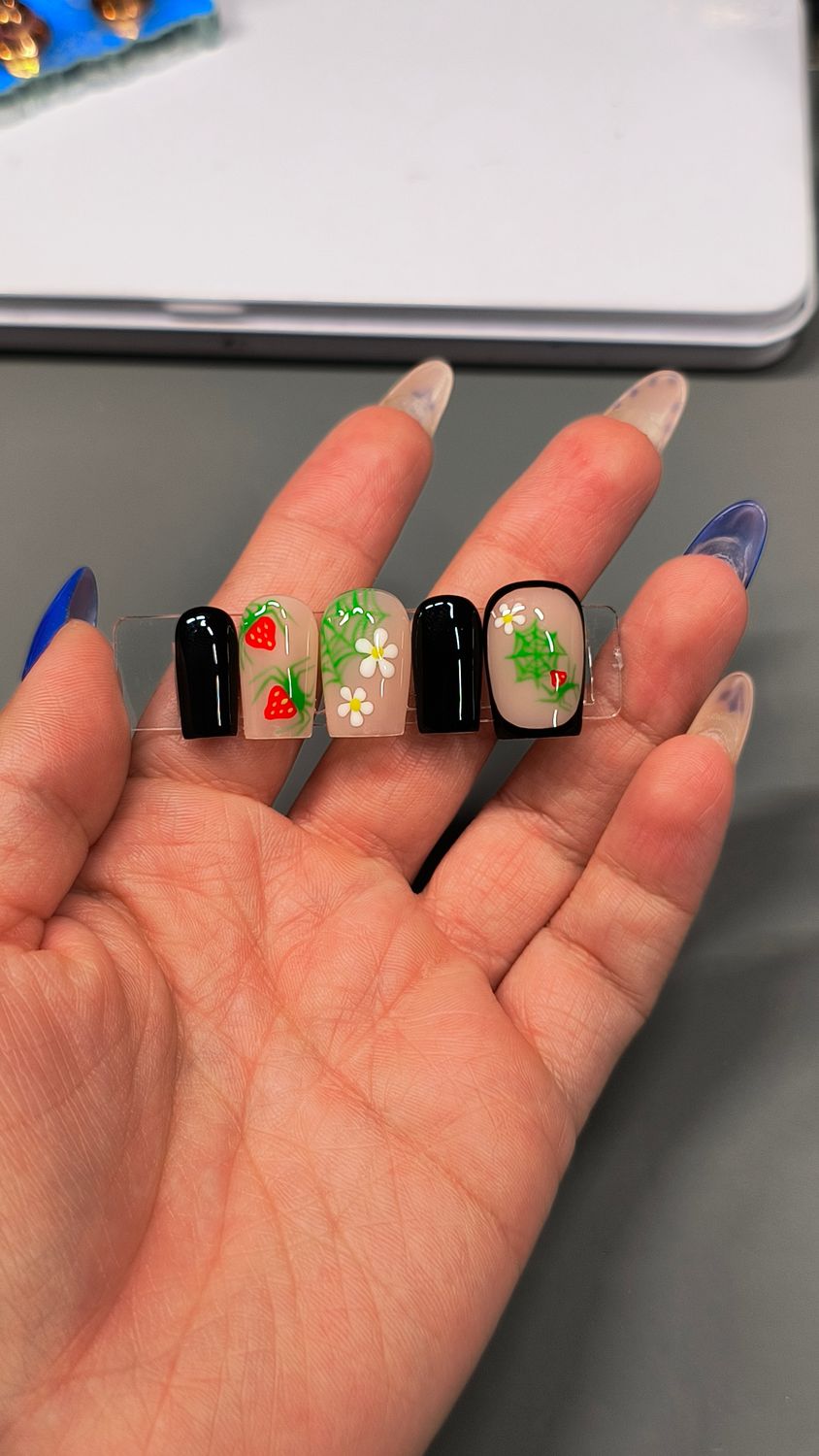Strawberry| Spider| Web| Black|  Spring| Gel Press ons