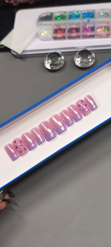 Purple| French tip| Pearl chrome| Valentine| Gel Press ons