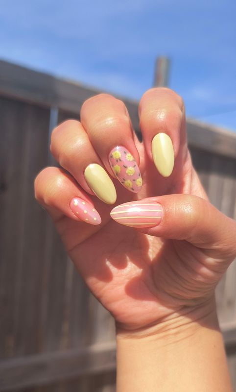 Butter Yellow |Pearl Chrome| Floral| Stripe| Polka Dot| Spring| Gel Press ons