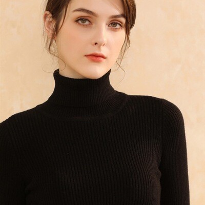 Luxe Turtleneck Sweater: Slim-Fit Wool for Fall/Winter