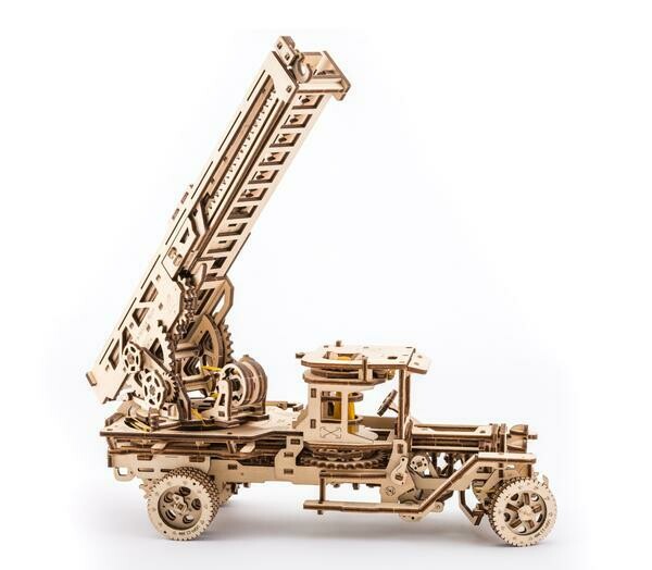 UGEARS FIRE TRUCK W/ LADDER