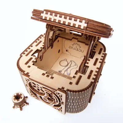 UGEARS TREASURE BOX