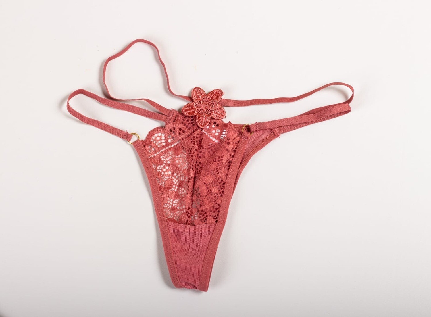 G-Strings