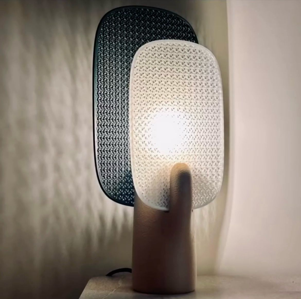 Cerca Modular Screen Table Lamp