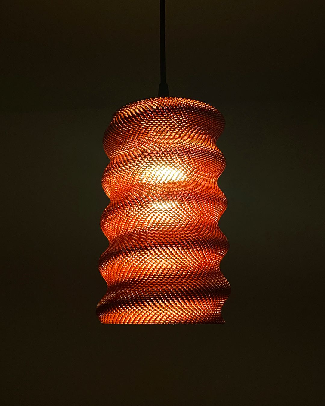 Springy Pendant Lamp