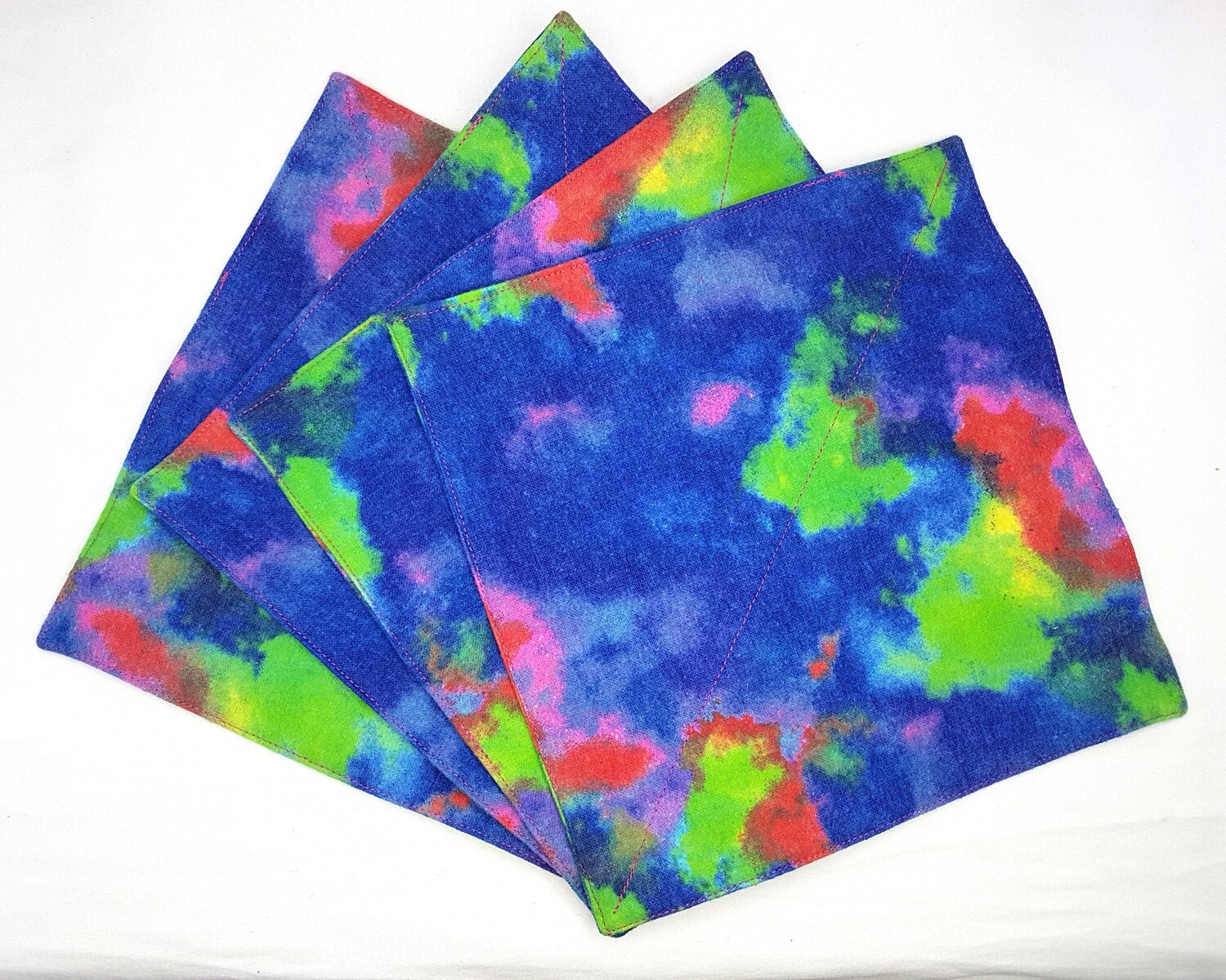 un paper towels - Tie Dye