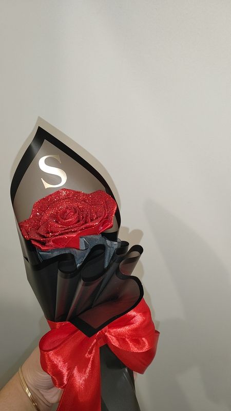 Rose satinée