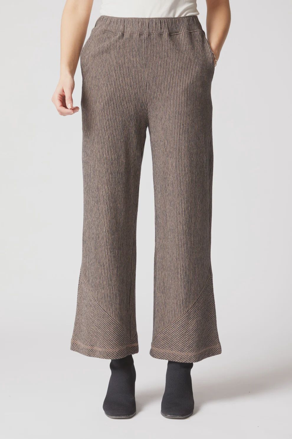 Veranda Pant in Truffle