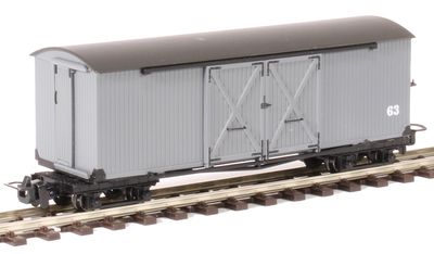 Bachmann Narrow Gauge 393-026 Covered Goods Wagon &#39;Nocton Estates&#39; Light Grey [*SAVE £12!]