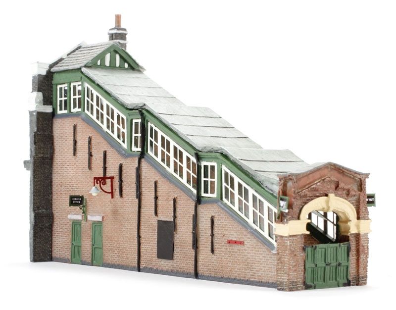 Scenecraft 42-119 Great Central High Level Station Entrance (112 x 37 x 79mm) [*SAVE £20!]