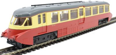 Dapol 4D-011-008 Streamlined Railcar W8 BR Lined Carmine &amp; Cream [*SAVE £30!]