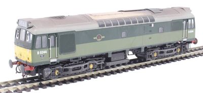 Heljan Class 25/3 BR two-tone green D5244 with small yellow panels, Weathered (2531) [*SAVE £50!]