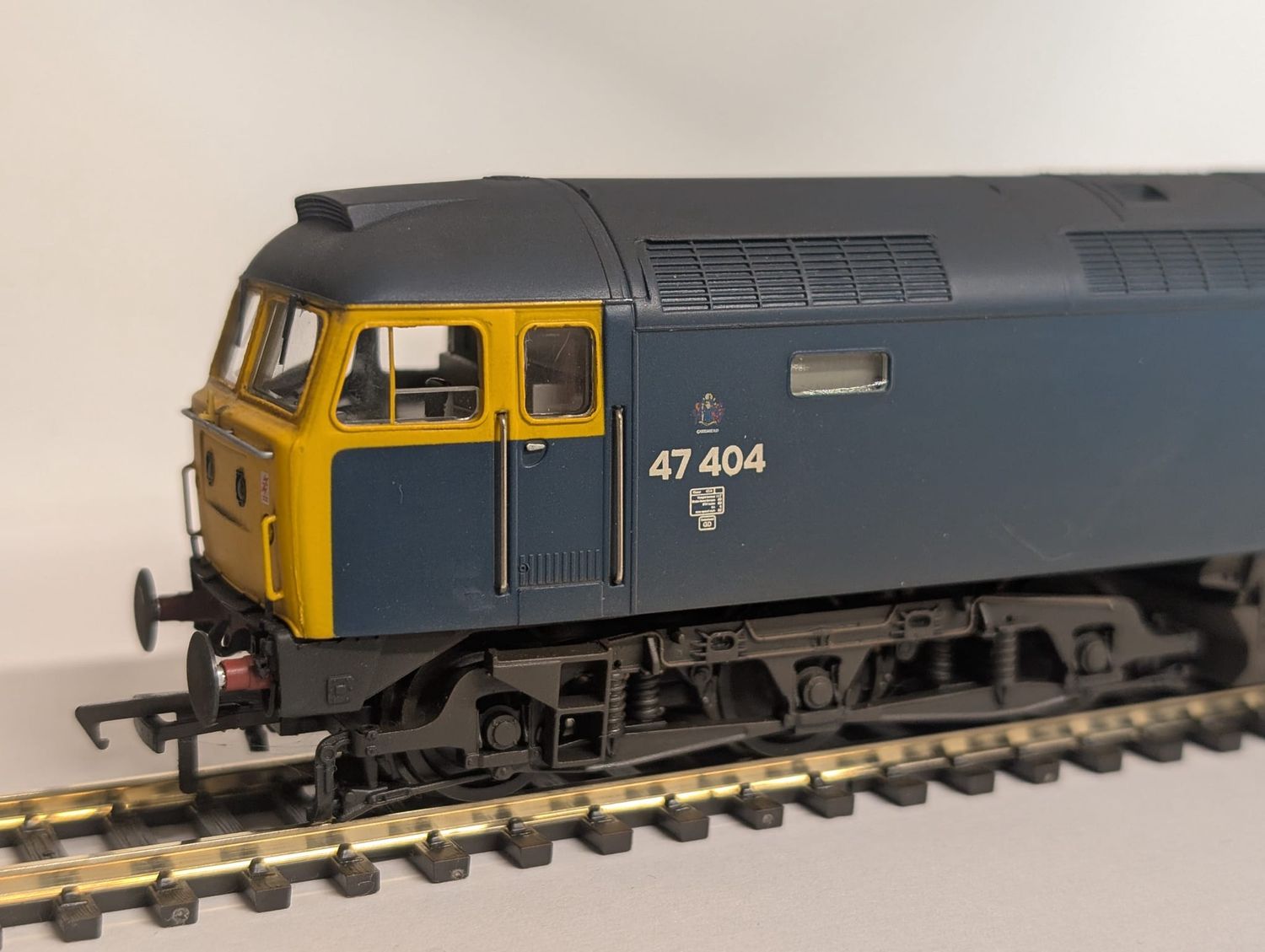 Bachmann Branchline Class 47, 47404, BR Blue (FYE), DCC SOUND FITTED [32-800DS] [C1]