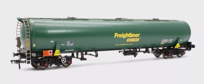 Revolution TEA tank Freightliner green livery – number 871002 (4mm/OO) [OO-TEA-41142]