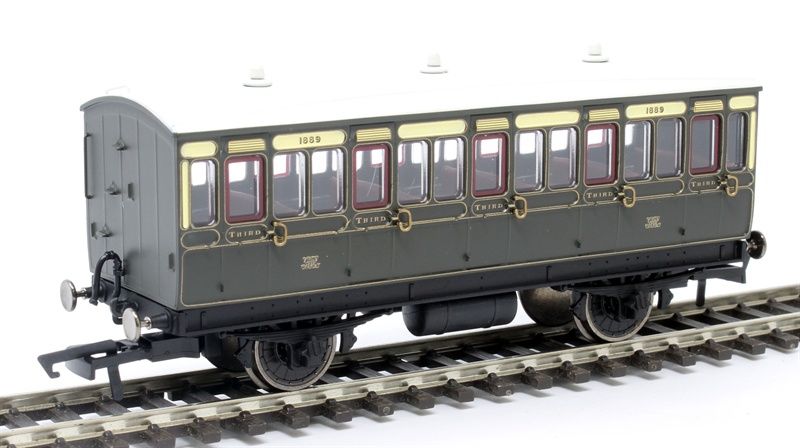 Hornby R40066 GWR, 4 Wheel Coach, 3rd Class, 1889 - Era 2/3 [25% Off!*]