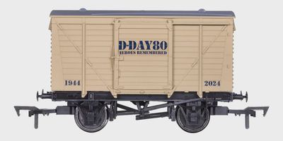 Dapol Ventilated Van D-Day 80th Anniversary [4F-011-128]