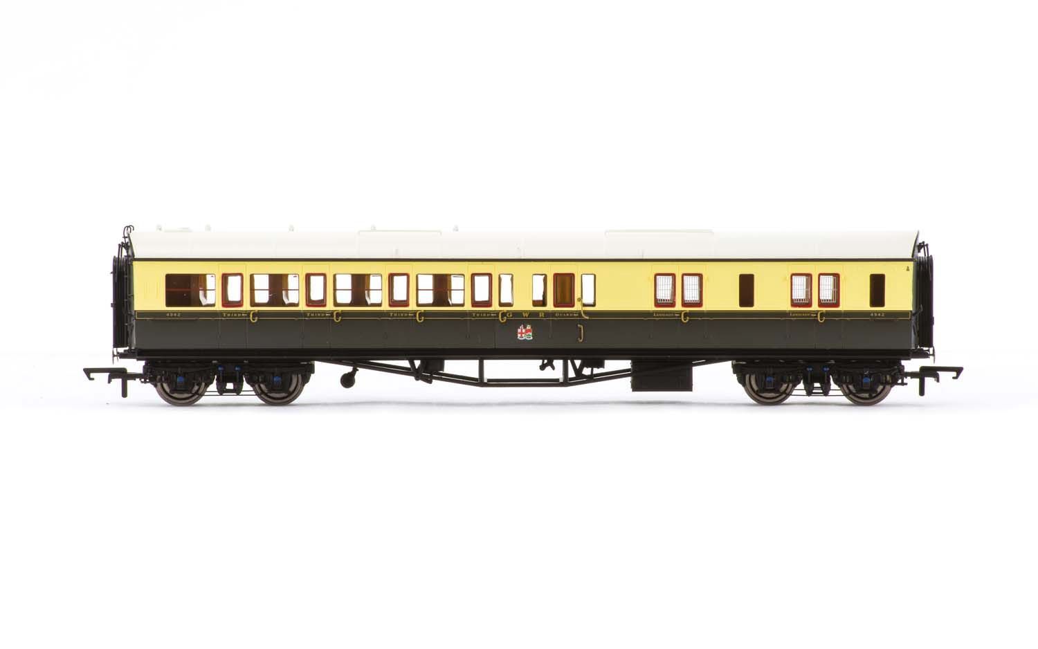 Hornby R4681A GWR, Collett &#39;Bow Ended&#39; Corridor Brake Third (L/H), 4942 - Era 3 [R4681A] [25% Off!*]