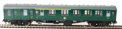 Bachmann Branchline BR Mk1 BCK Brake Composite Corridor (SR) Green [39-228D]
