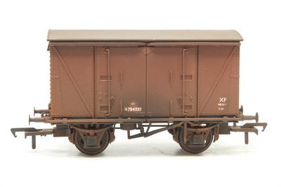 Bachmann Branchline BR 12T &#39;Vanwide&#39; Ventilated Van BR Bauxite (Early) [38-870]