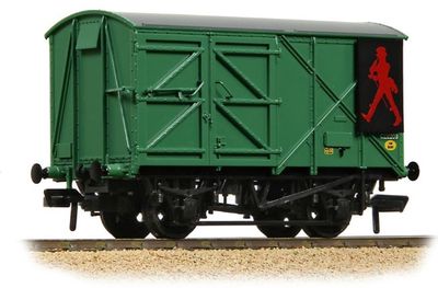 Bachmann Branchline BR 12T Palvan &#39;Johnnie Walker Whisky&#39; Green [38-954A]