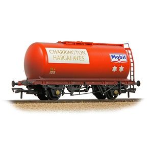 Bachmann Branchline BR 45T TTA Tank Wagon &#39;Charrington Hargreaves/Mobil&#39; Red [W] [37-592A]