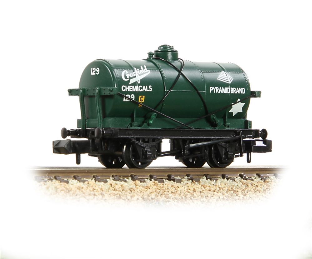 Graham Farish 14T Tank Wagon &#39;Crossfield Chemicals&#39; Green [373-659A]