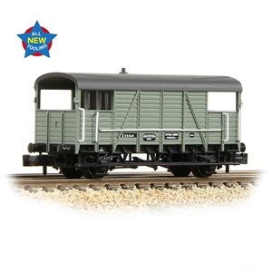 Graham Farish SE&amp;CR 25T &#39;Dance Hall&#39; Brake Van BR Grey [378-027A]