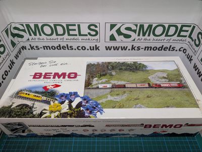 PRE-OWNED Bemo H0m Gauge Freight &#39;Start-Set&#39; 7259-121
