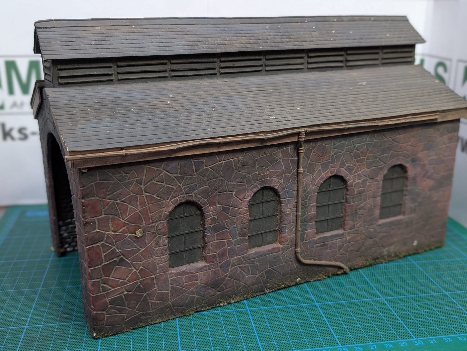 PRE-OWNED Scratch-Built O Gauge/7mm GWR Engine Shed
