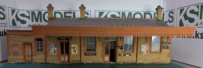PRE-OWNED Scratch-Built O Gauge/7mm GWR Station Building