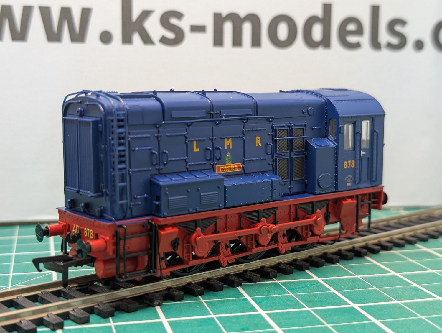 PRE-OWNED Bachmann Branchline Limited Edition Class 08, 878 Longmoor Military Railway &#39;Basra&#39;, Modelzone Exclusive [C1]