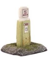 Harburn Hobbies CG222 OO/HO Gauge Country &amp; Garden Series 'Red Diesel' Farmyard Fuel Pump [25% DISCOUNT!]