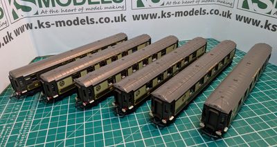 PRE-OWNED Hornby Limited Edition 'The Yorkshire Pullman' Coaches - Rake of 6 [C1]