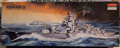 PRE-OWNED Kangnam 1/400 Bismarck Battleship