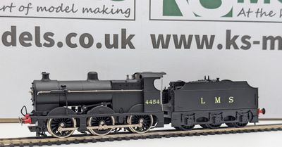 PRE-OWNED Airfix 54122-6 Class 4F, LMS black, 4454 [C3]